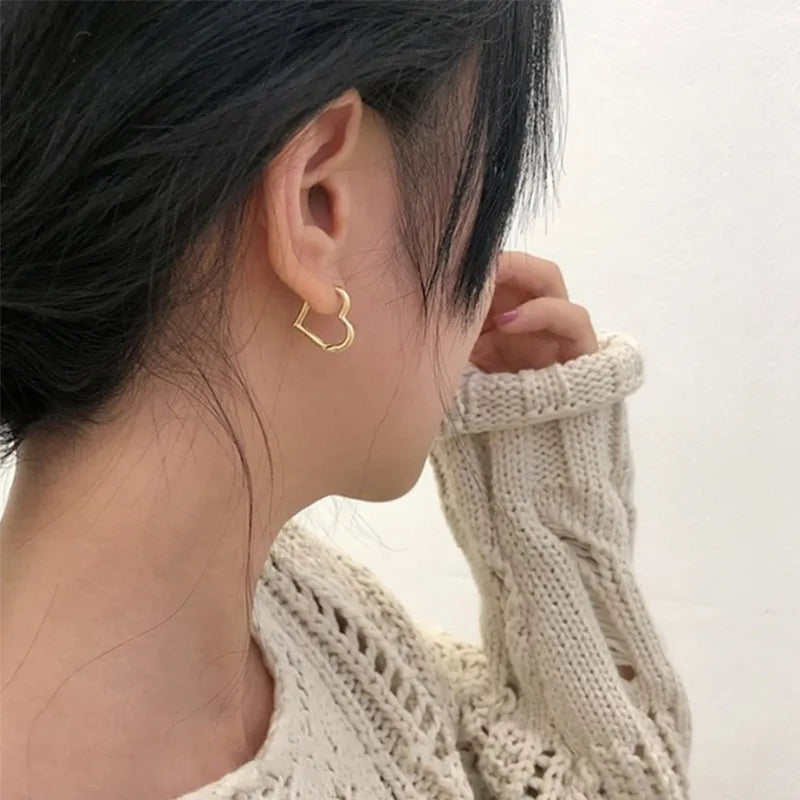 Simple Design Silver Color Hollow Heart Drop Earrings For Women New Brand Fashion Ear Cuff Piercing Dangle Earring Gift